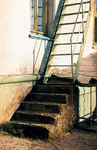 Боковое крыльцо ДК «Калейдоскоп» - внешняя лестница к балетному классу.